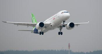 试驾国产大飞机视频大全,翱翔蓝天，感受中国航空力量  第2张